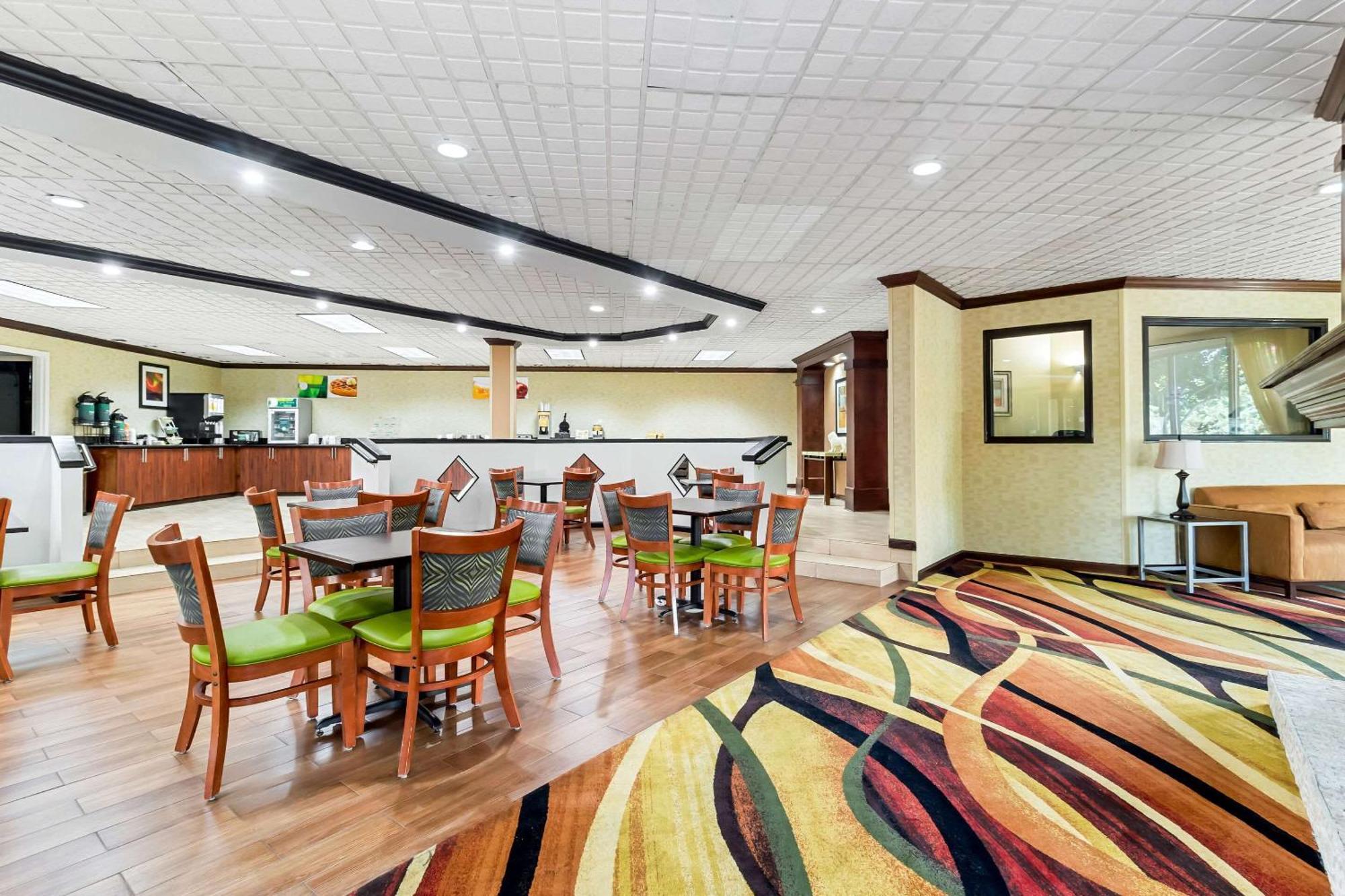 Quality Inn & Suites Florence Civic Center Екстер'єр фото