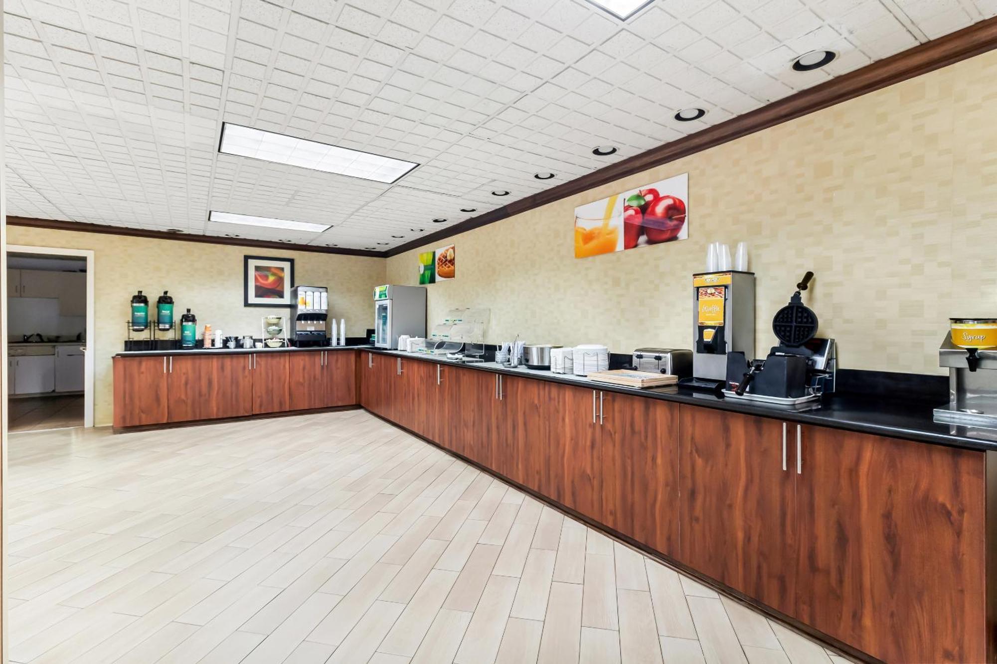 Quality Inn & Suites Florence Civic Center Екстер'єр фото