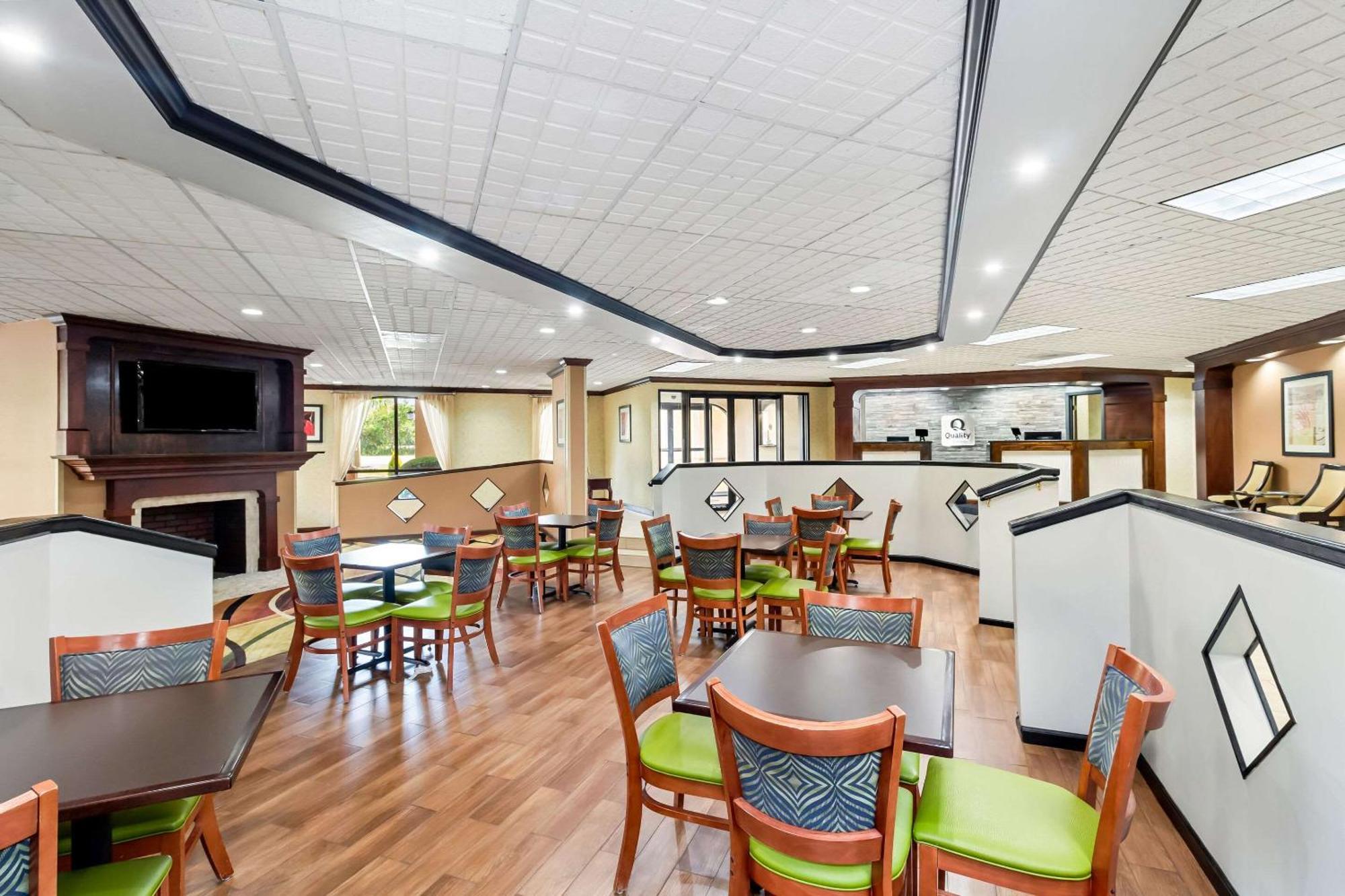 Quality Inn & Suites Florence Civic Center Екстер'єр фото