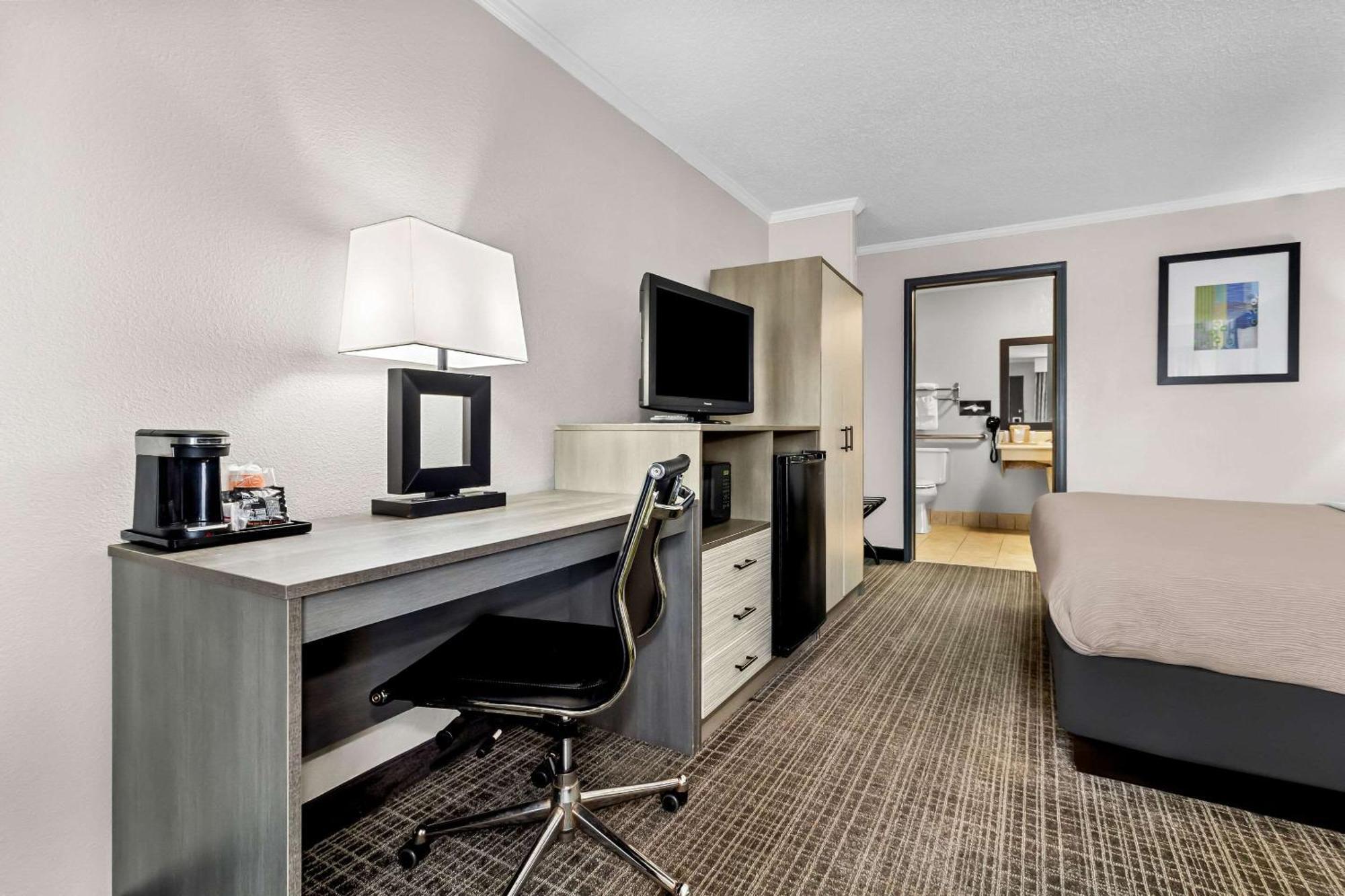Quality Inn & Suites Florence Civic Center Екстер'єр фото