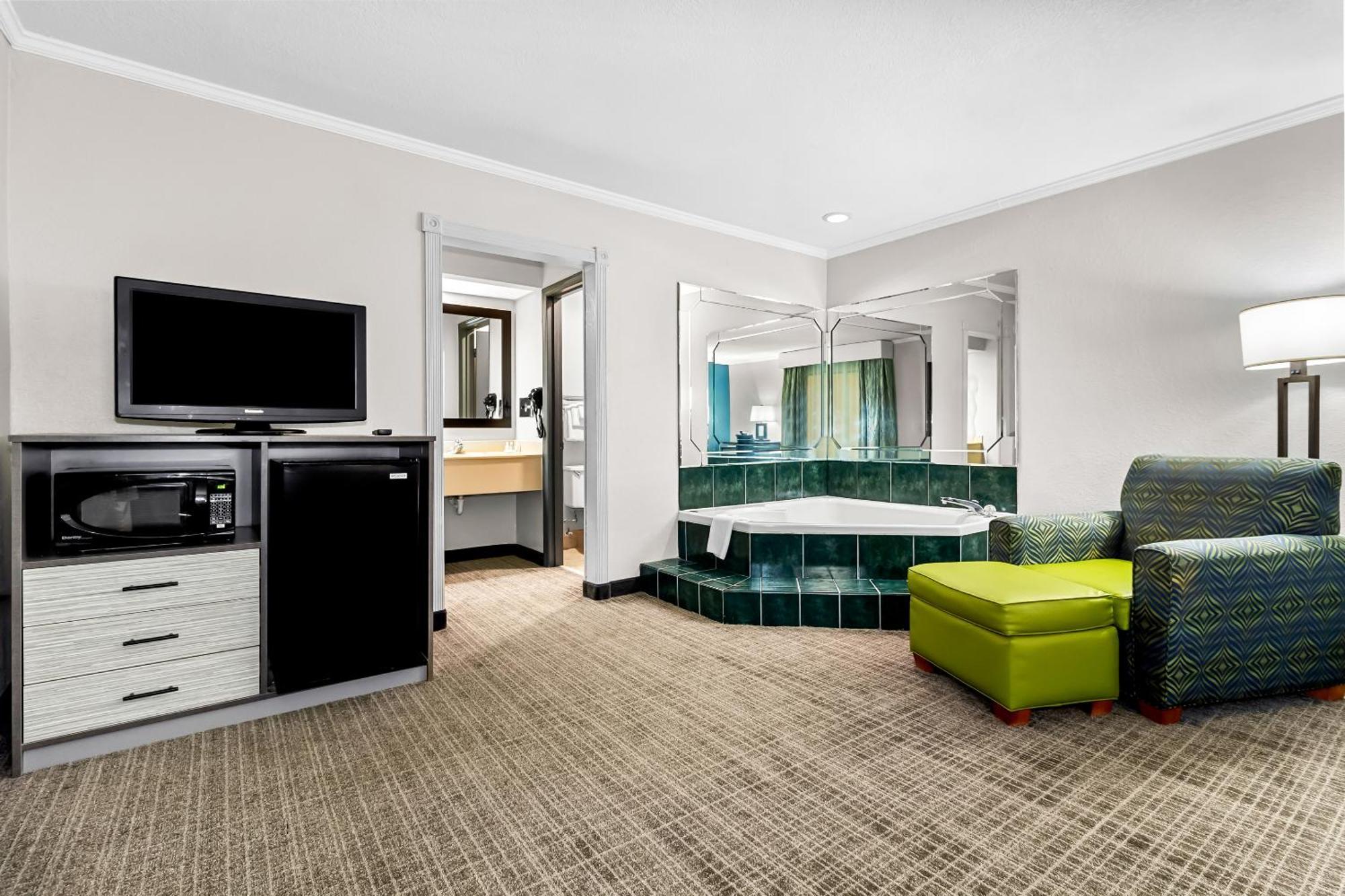 Quality Inn & Suites Florence Civic Center Екстер'єр фото