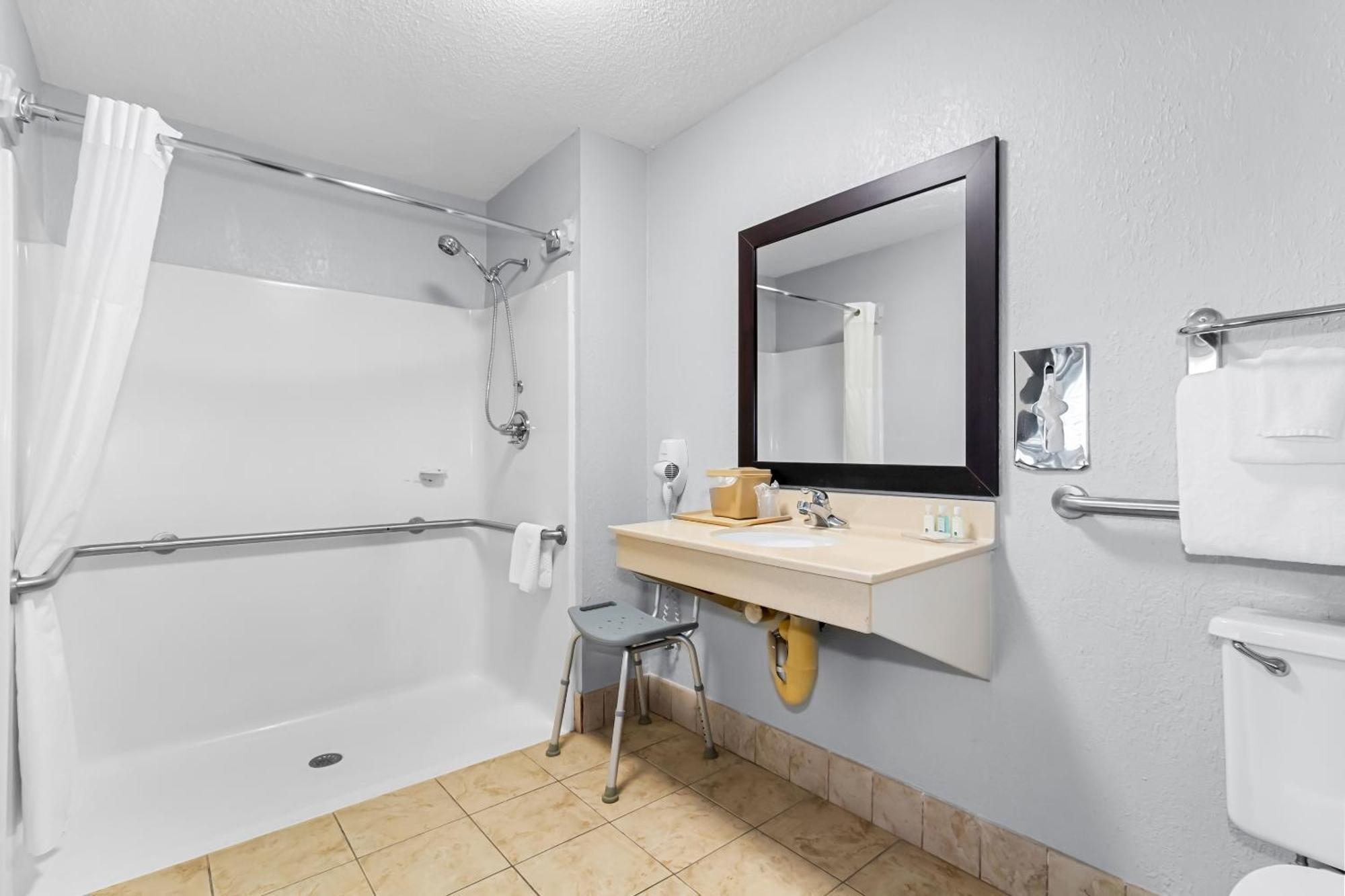 Quality Inn & Suites Florence Civic Center Екстер'єр фото