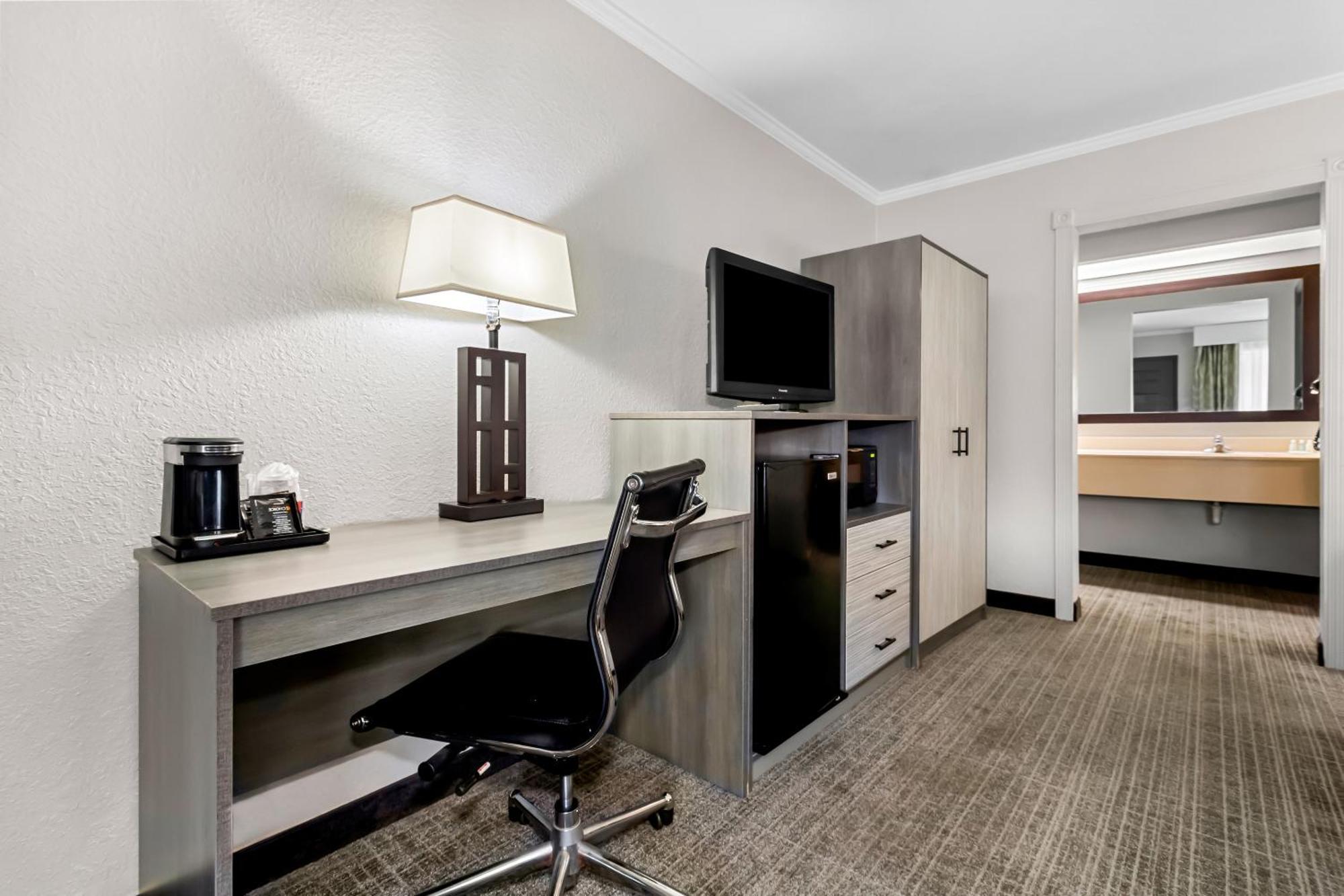 Quality Inn & Suites Florence Civic Center Екстер'єр фото