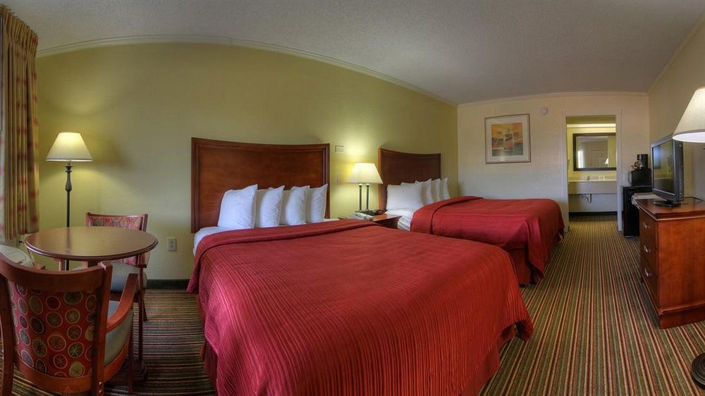 Quality Inn & Suites Florence Civic Center Екстер'єр фото