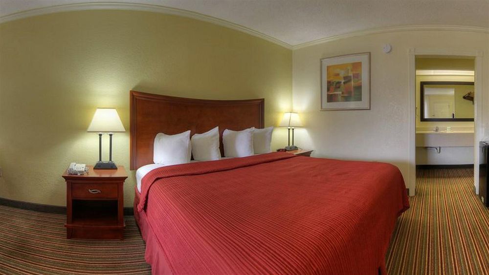 Quality Inn & Suites Florence Civic Center Екстер'єр фото